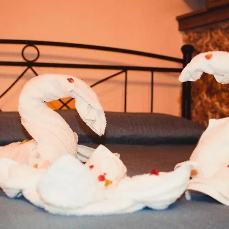 Menecrates Rustic - San Matteo Ágios Matthaíos