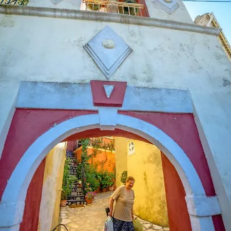 Menecrates Rustic - San Matteo * Ágios Matthaíos