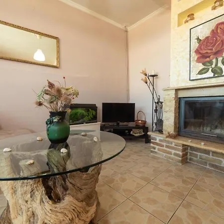 Apartamento Menecrates Rustic - San Matteo Ágios Matthaíos