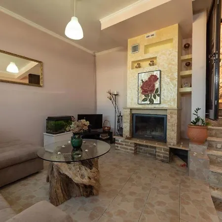 Menecrates Rustic - San Matteo * Ágios Matthaíos