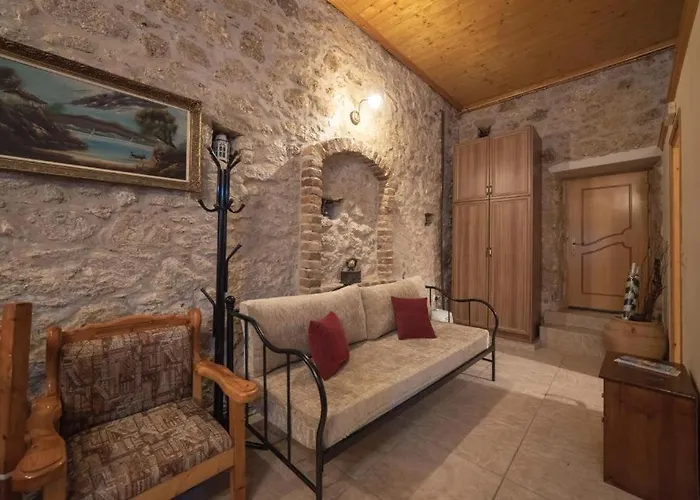 Menecrates Rustic - San Matteo * Άγιος Ματθαίος